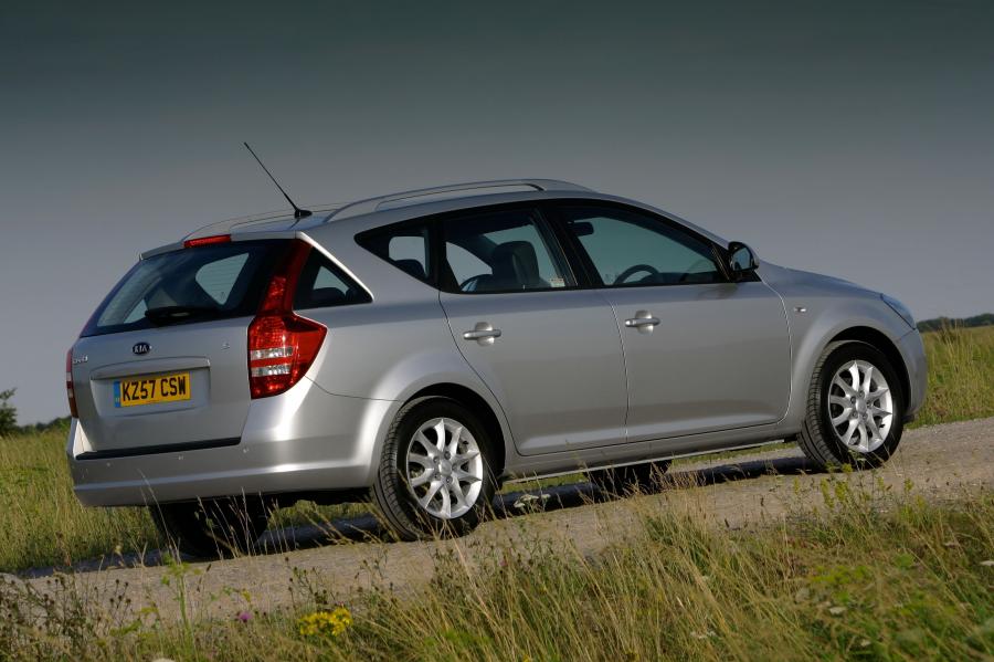  Kia cee&rsquo;d SW 2007 года  (фото 40 из 47)
